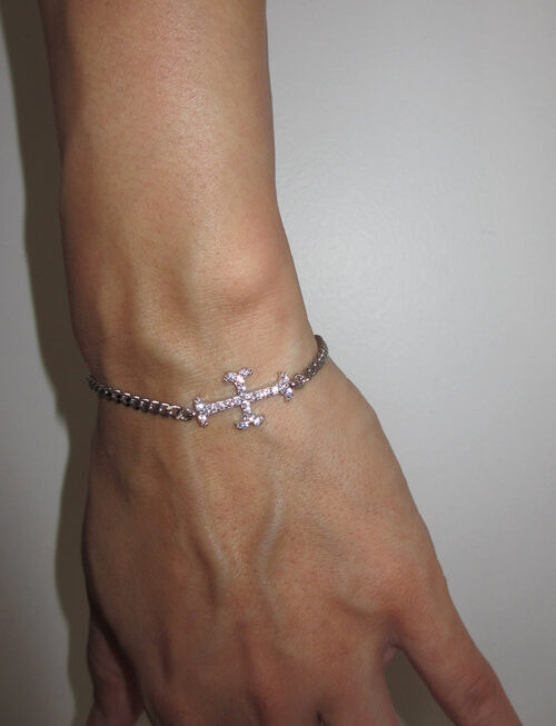 THE ADAMAS CROSS CHAIN BRACELET