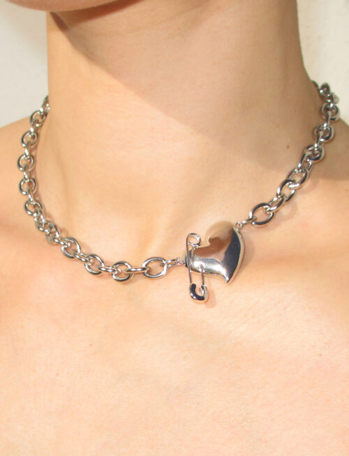 PIN THROUGH MY HEART CHAIN CHOKER