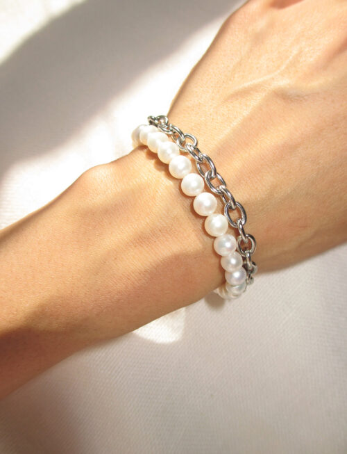 THE FRESHWATER PEARL ROLO CHAIN BRACELET